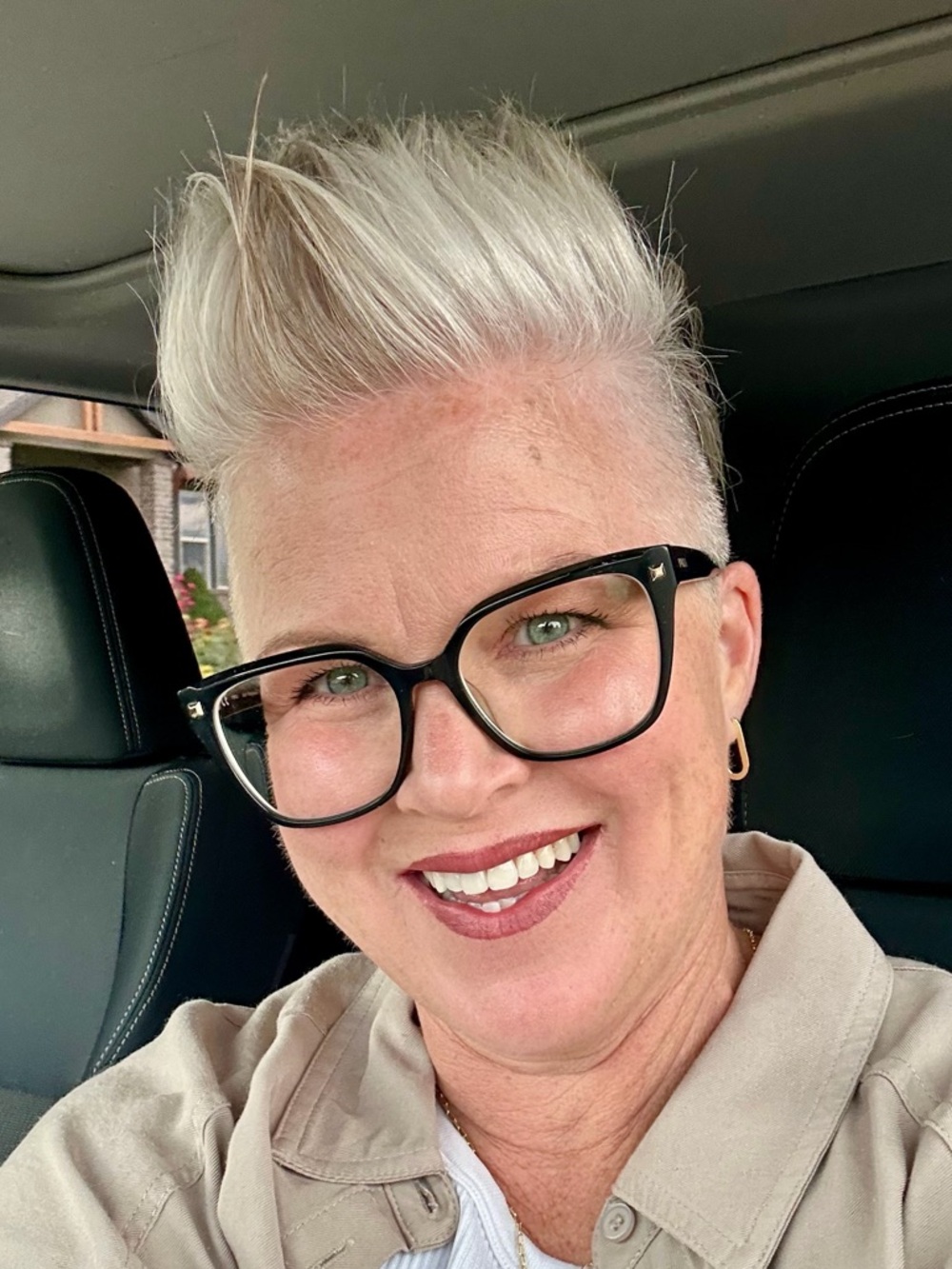 Meet your Posher, Jennifer